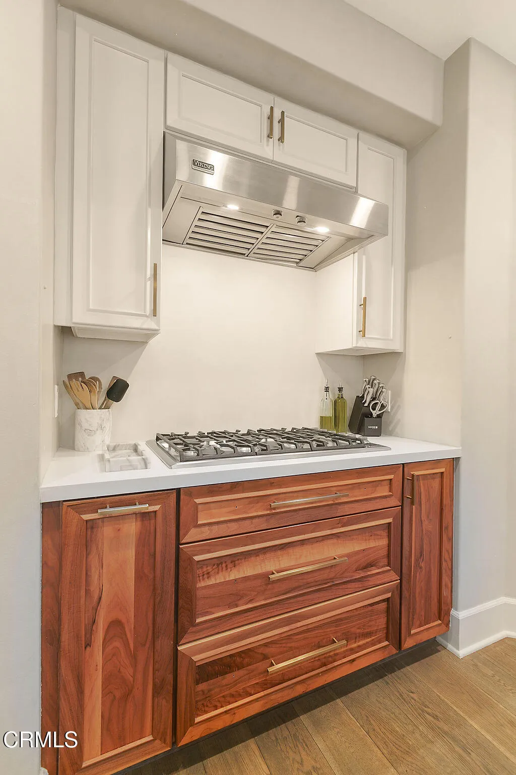 2417 E Hillcrest Drive, Thousand Oaks, California 91362 home-pic-24